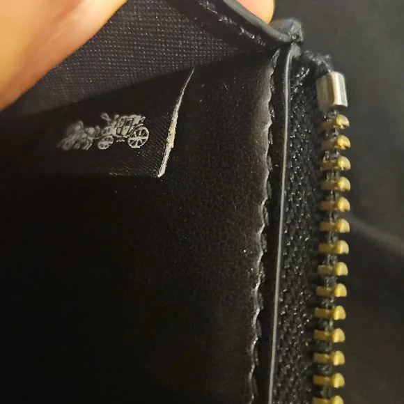 Coach Leather Multiway Zip Card Case - Picture 7 of 9